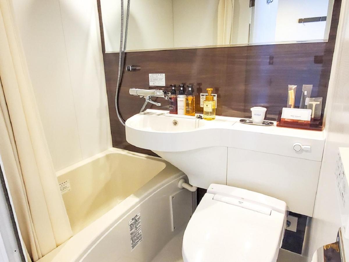 HOTEL LiVEMAX Yokohama Stadium Mae Eksteriør billede